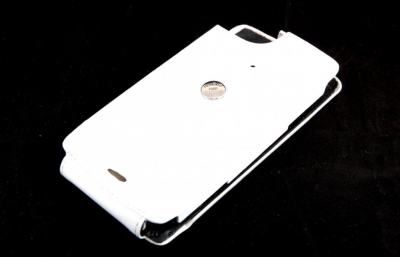 Чехол кожаный Noreve для Sony Ericsson Xperia Arc