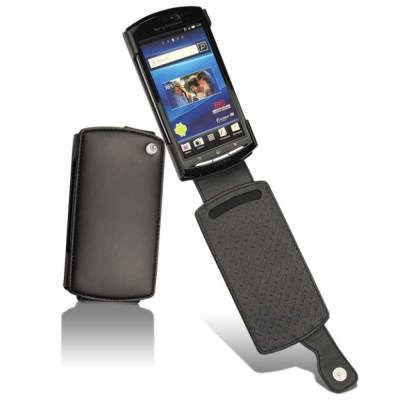 Чехол кожаный Noreve для Sony Ericsson Xperia Neo