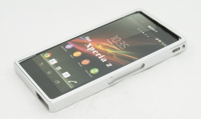 Бампер металлический для Sony Xperia Z серебро