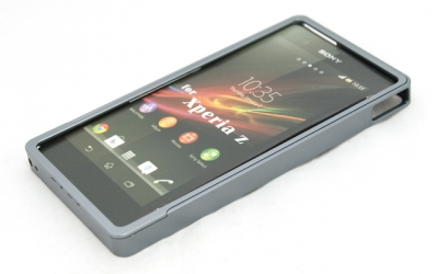 Бампер металлический для Sony Xperia Z серый