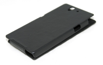 Чехол Armor для Sony Xperia Z черный